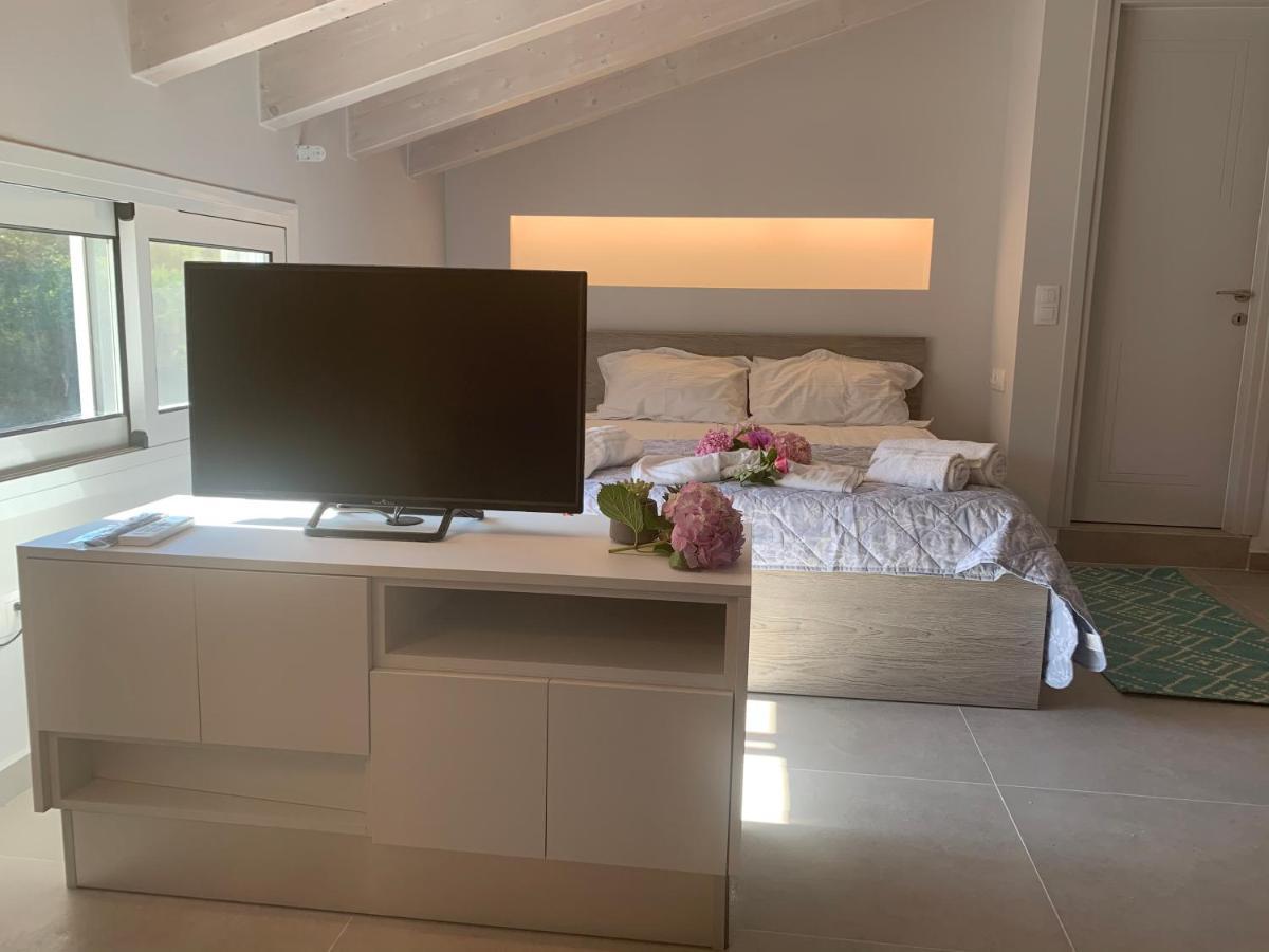 Terpsichore Boutique Bright New Sofita Studios And Appartment Дасія Екстер'єр фото