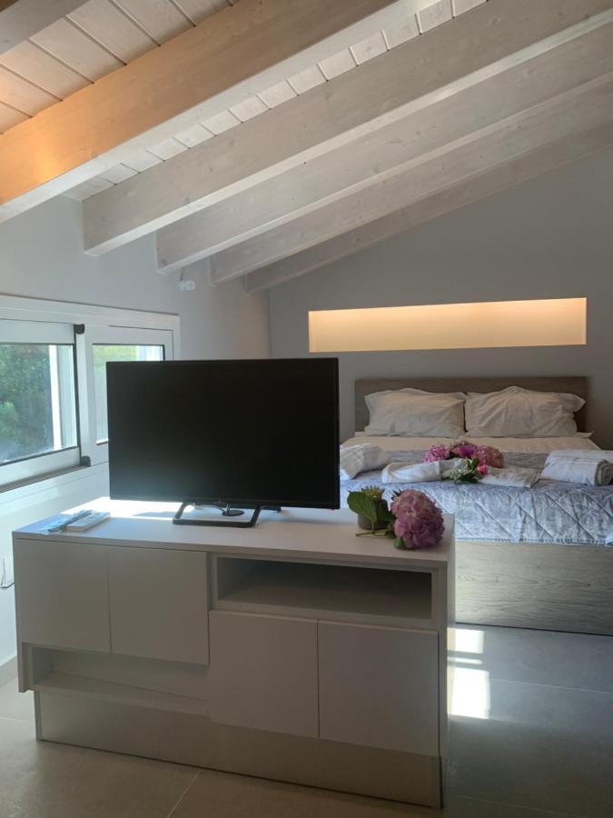 Terpsichore Boutique Bright New Sofita Studios And Appartment Дасія Екстер'єр фото