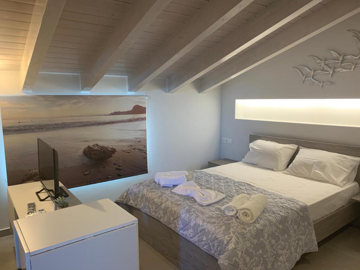 Terpsichore Boutique Bright New Sofita Studios And Appartment Дасія Екстер'єр фото